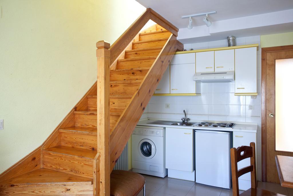 Apartamentos Cambras Jaca Luaran gambar